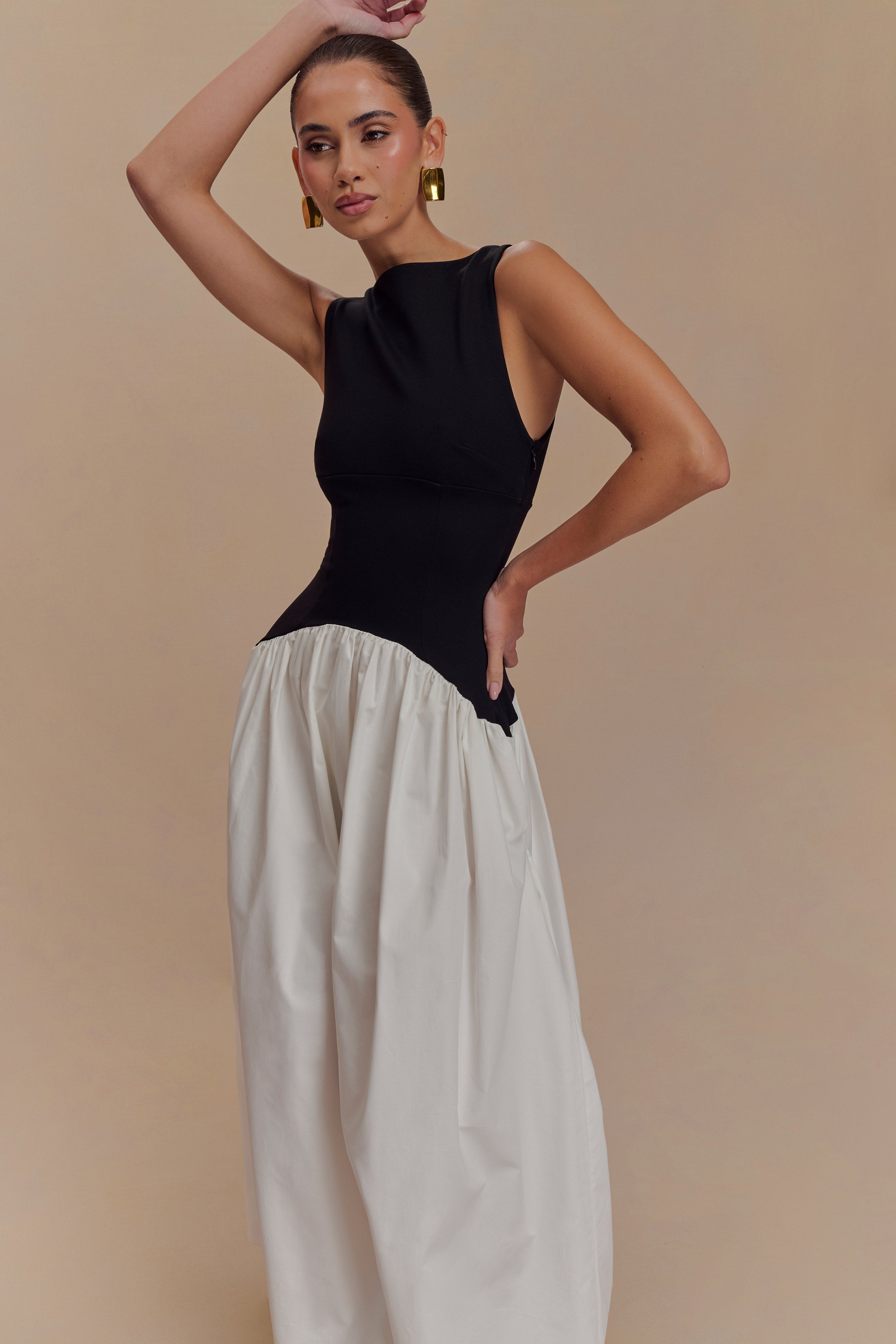 Acacia Contrast Sleeveless Maxi Dress - Black/White