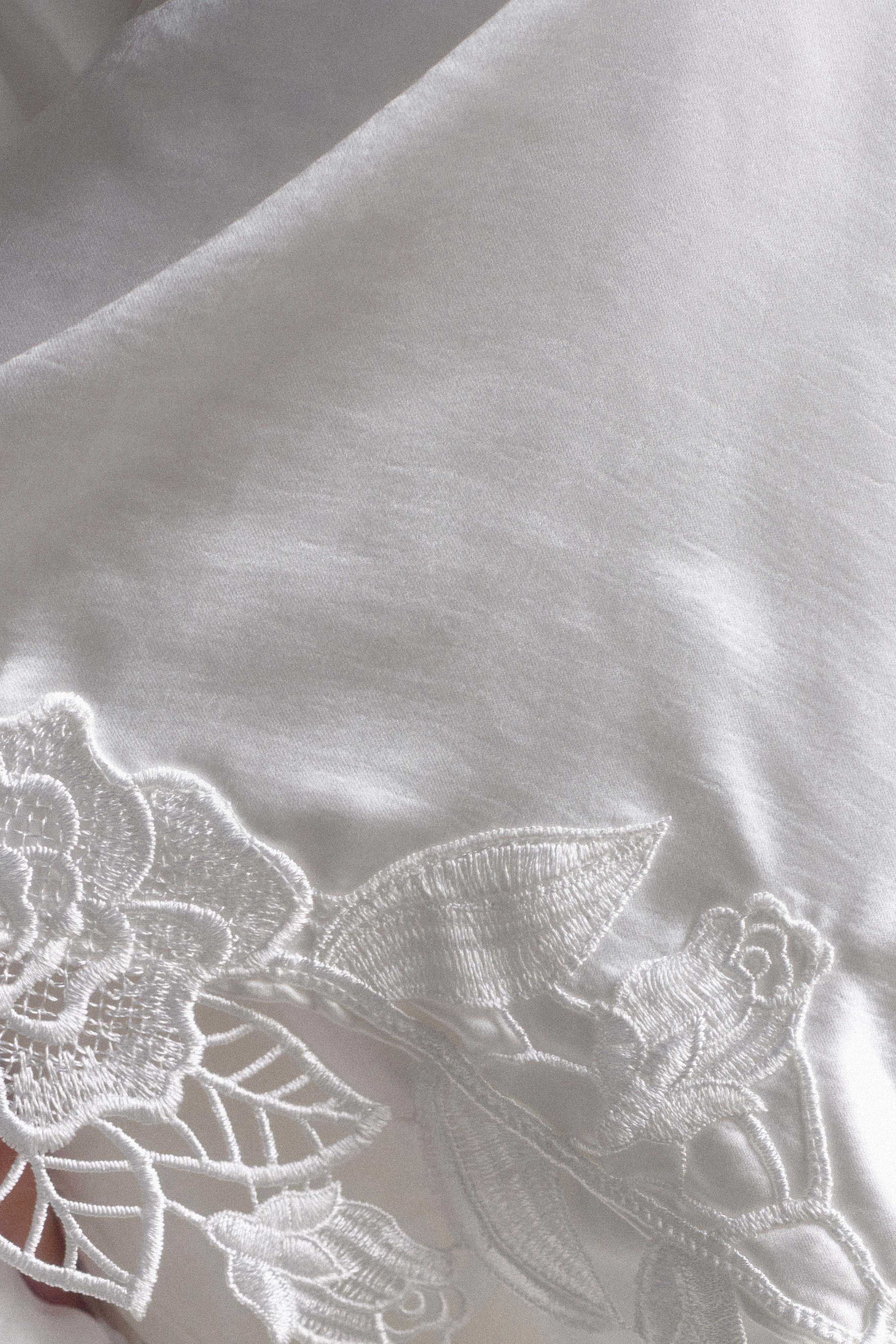 Sullivan Satin Bridal Robe With Lace - Ivory