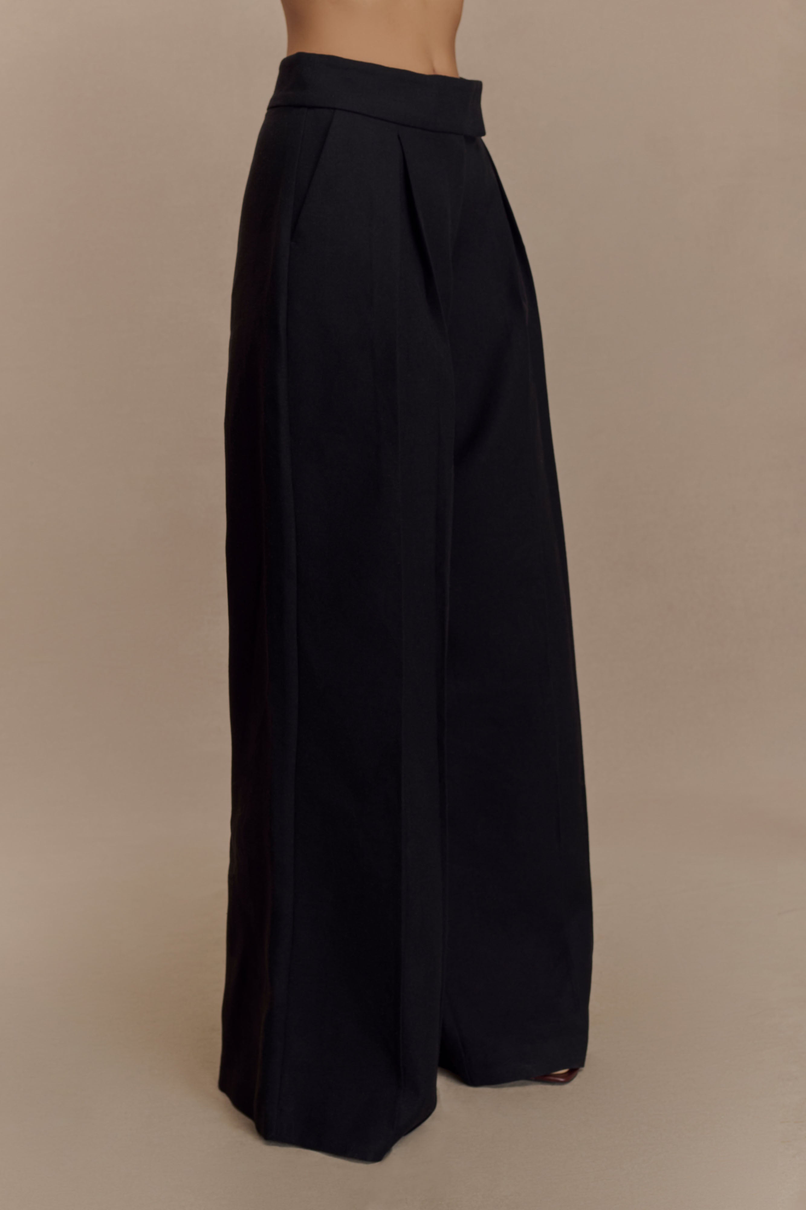Raya Mid Rise Wide Leg Linen Pant - Black