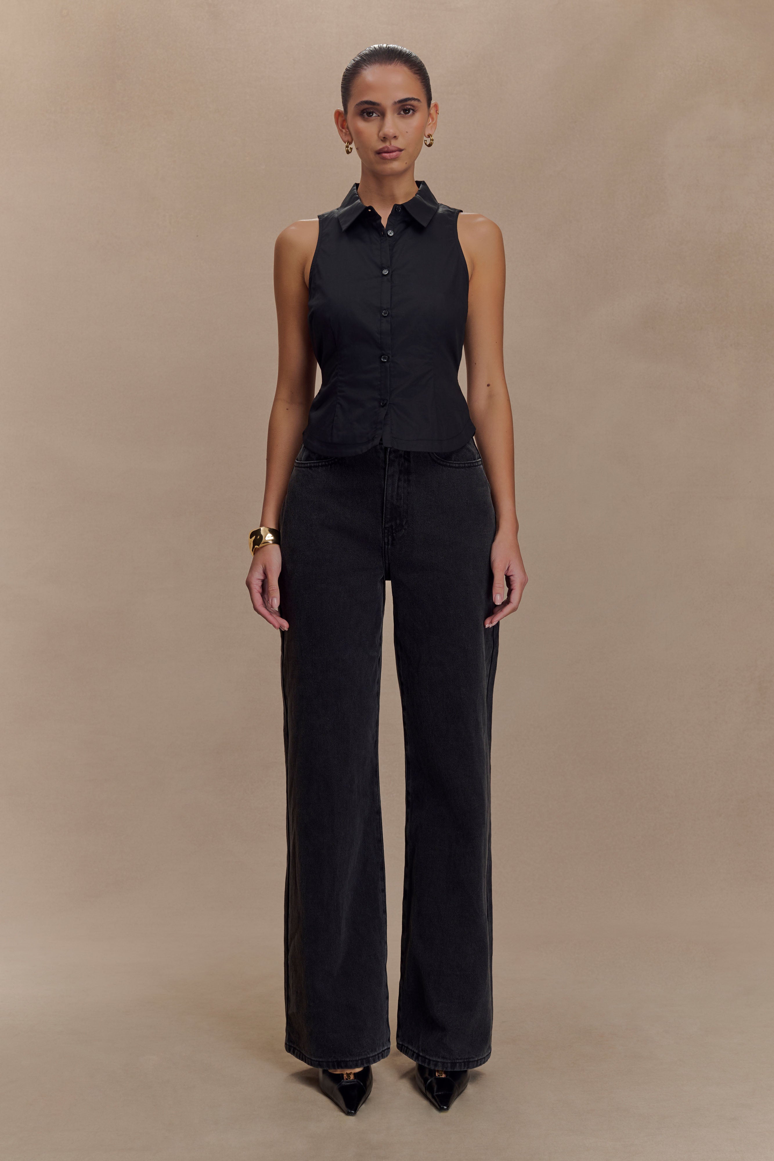 Selene Sleeveless Halter Shirt - Black