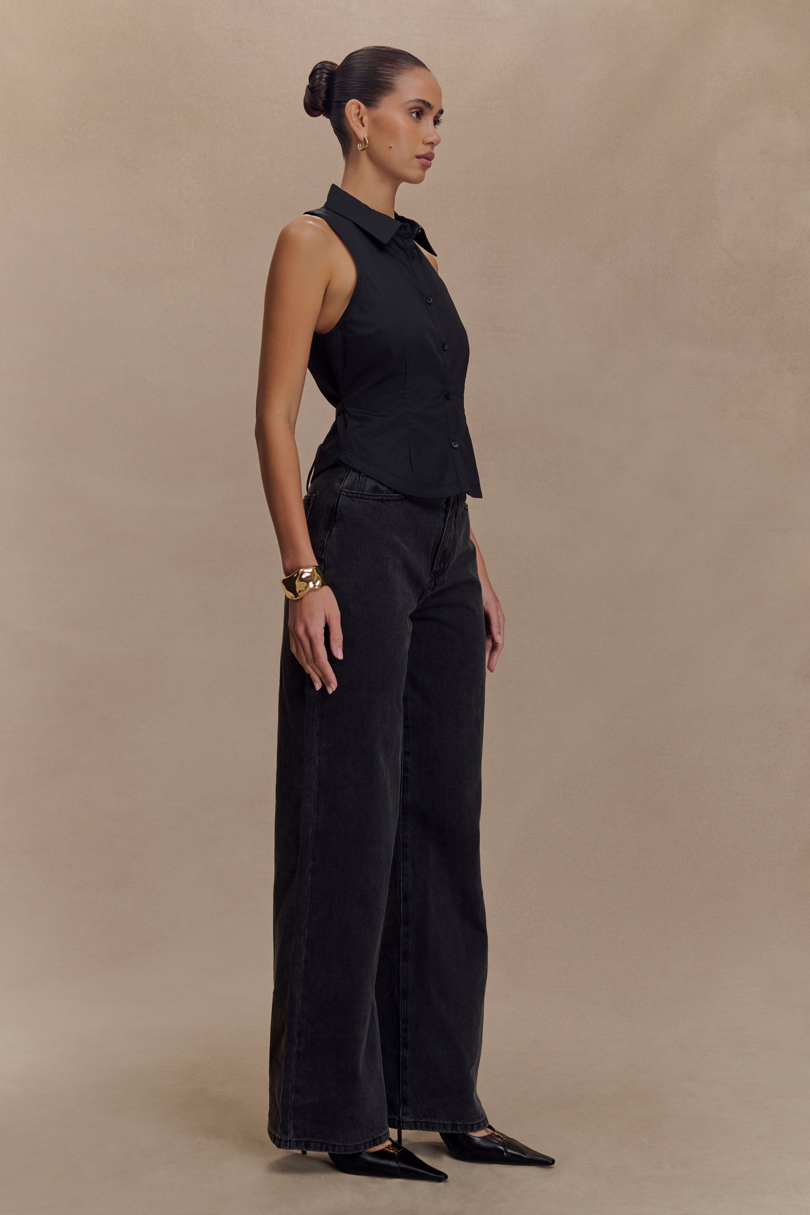 Selene Sleeveless Halter Shirt - Black