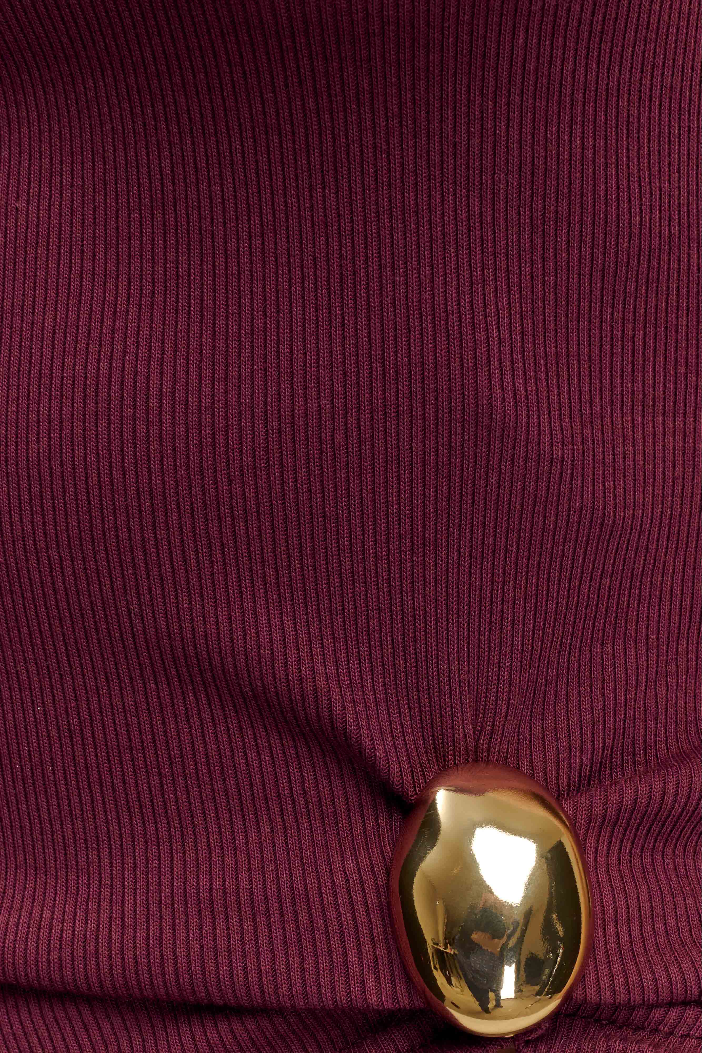 Lola Ribbed Sleeveless Top With Hardware - Burgundy