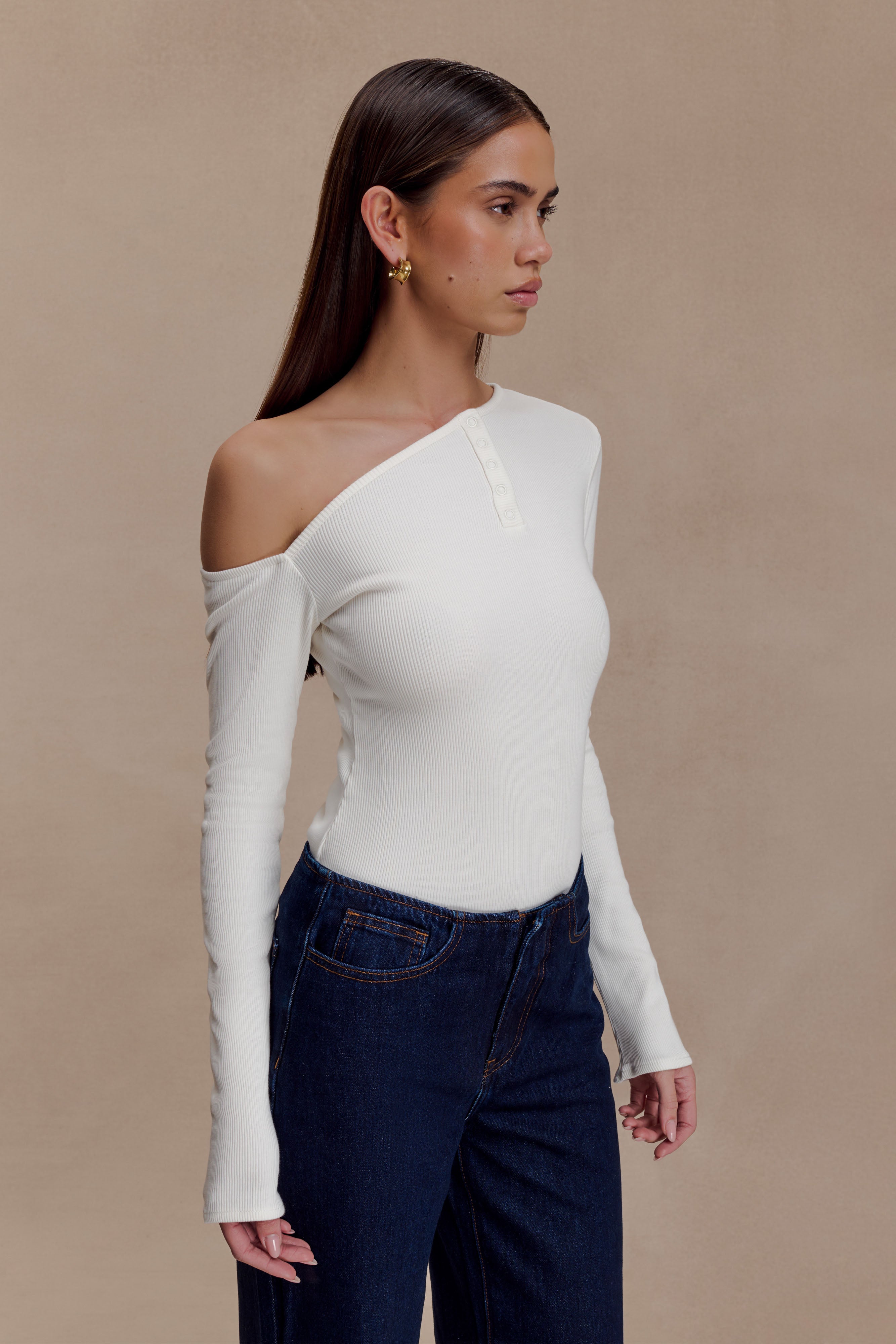 Maelle Off Shoulder Long Sleeve Top - Ivory